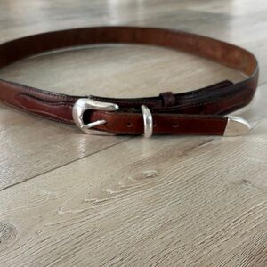 Orvis Brown Leather Metal Buckle Mens Belt Sz 40 Made in the USA